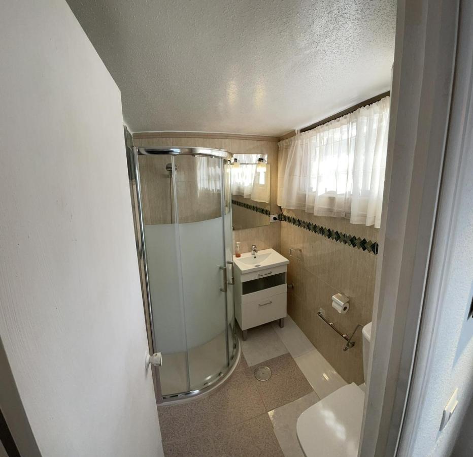 Piso Entero En Semi Sotano Con Piscina Salina Privada Apartment ซานเปรโดเดลปีนาตาร์ ภายนอก รูปภาพ